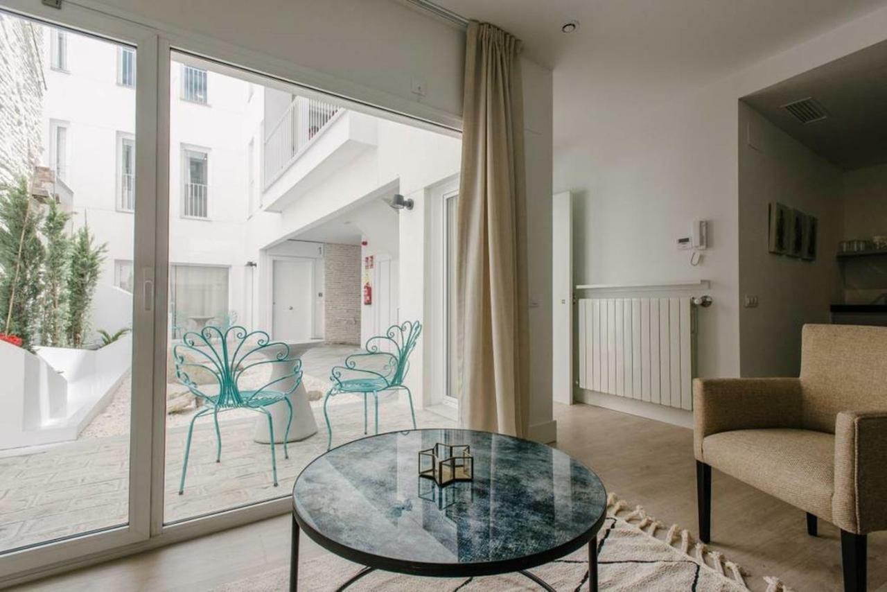 Apartamentos Rg Suites Plaza Del Salvador Sevilla Eksteriør bilde